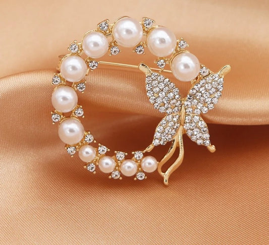 Brooch Pearl Butterfly Circle (B03)